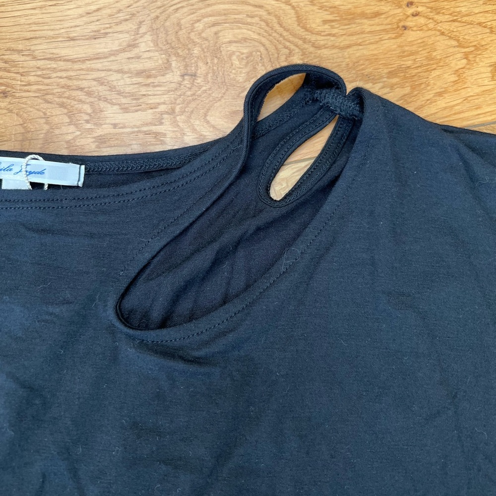 NEW NWT Laila Jayde Cut Out Keyhole Asymmetric Tee, Black Jersey, XS Extra Small View 4